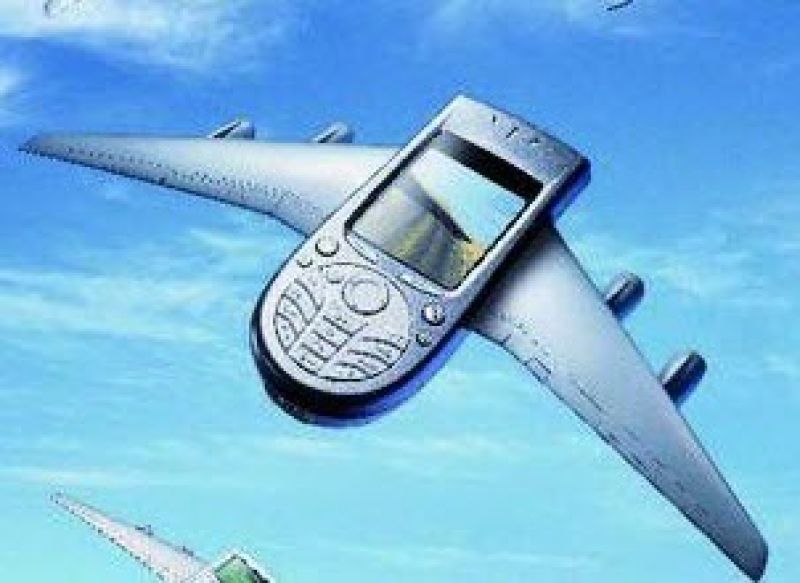 利用突发消息获利--美国允许飞机上用手机